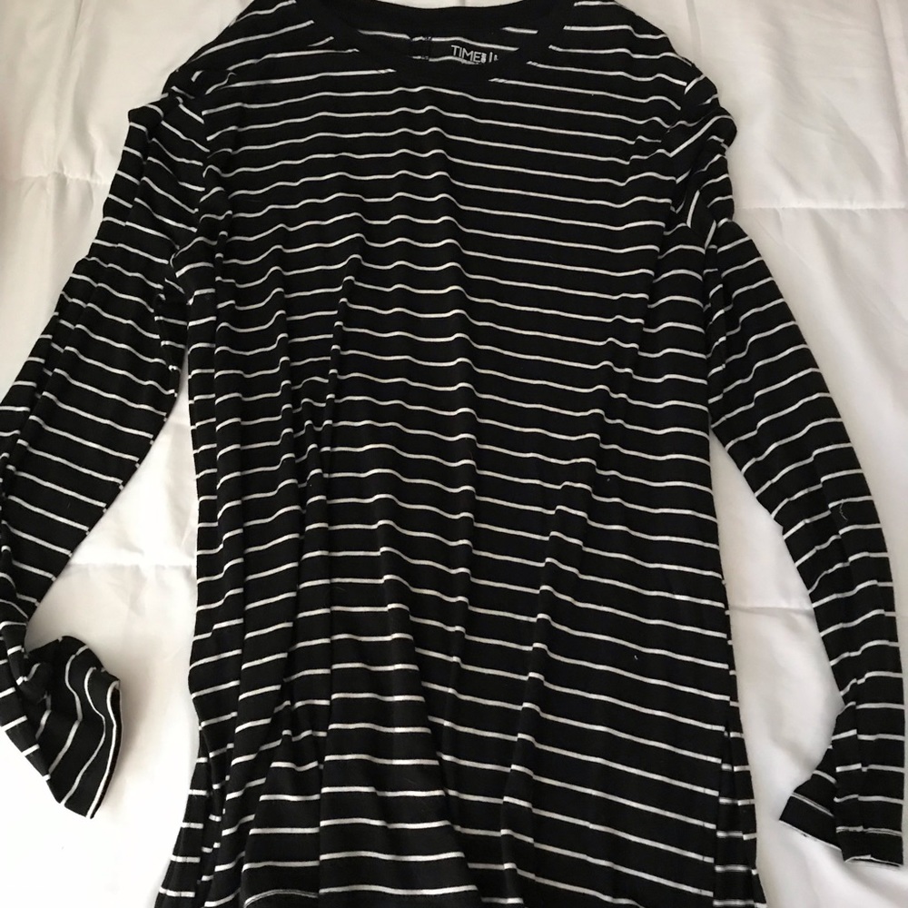 Long sleeve tee